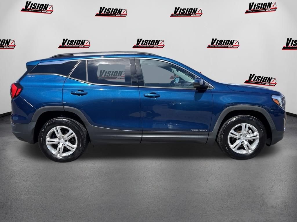 Used 2020 Blue GMC SLE image 4