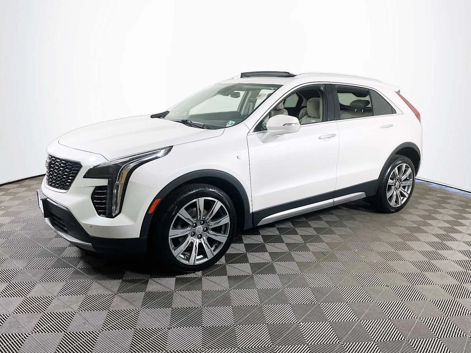 2023 Cadillac XT4 Premium Luxury's photo