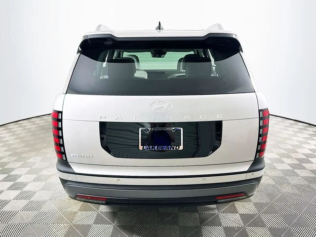 New 2026 Silver Hyundai Blue SEL image 4