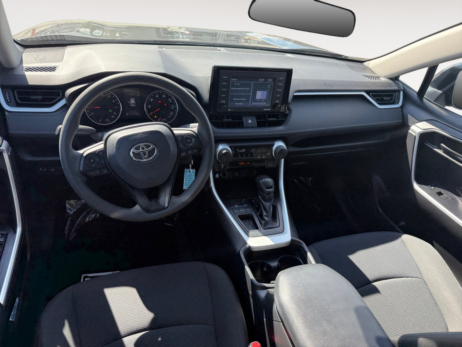Used 2020 Magnetic Gray Metallic Toyota LE image 15