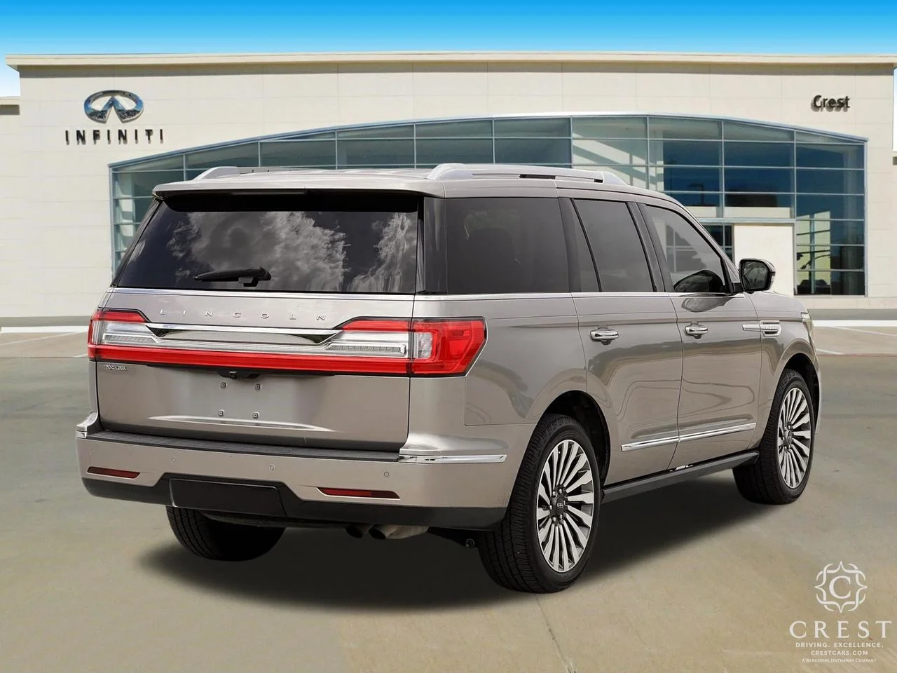 Used 2018 Mocha Lincoln Reserve image 3