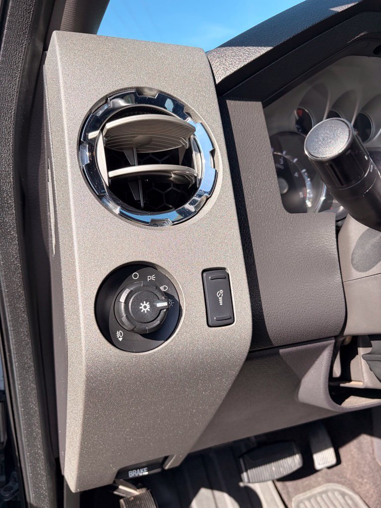 Used 2011 Black Ford Lariat image 13