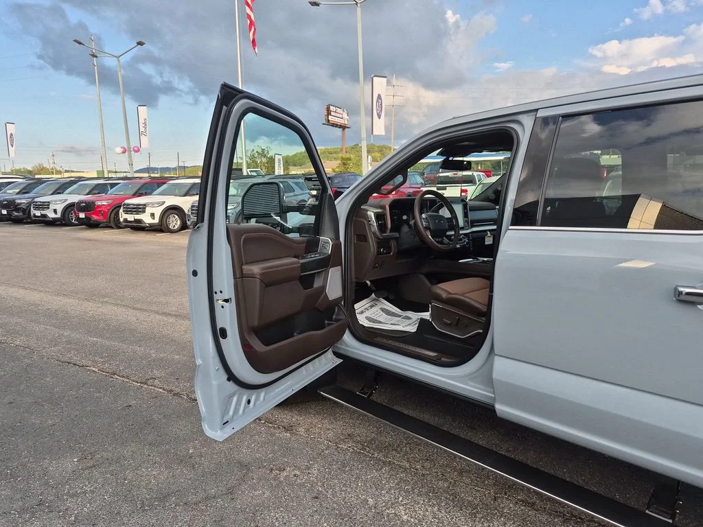 New 2026 Glacier Gray Metallic Tri-Coat Ford F-350® King Ranch® image 17