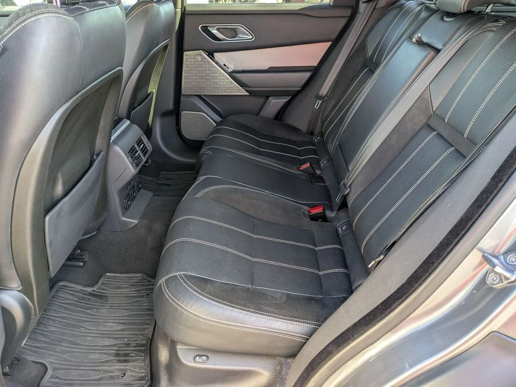 Used 2018 Gray Land Rover SE R-Dynamic image 19