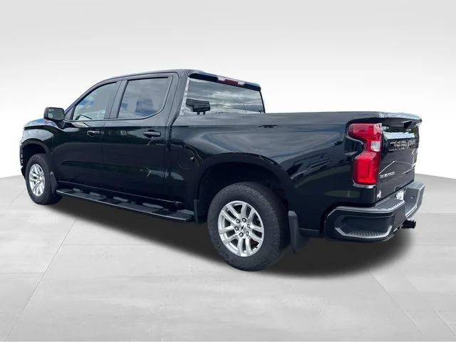 Used 2020 BLACK Chevrolet RST image 3