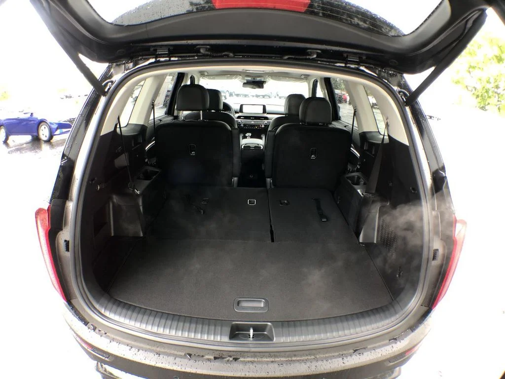 Used 2022 Black Kia EX image 45
