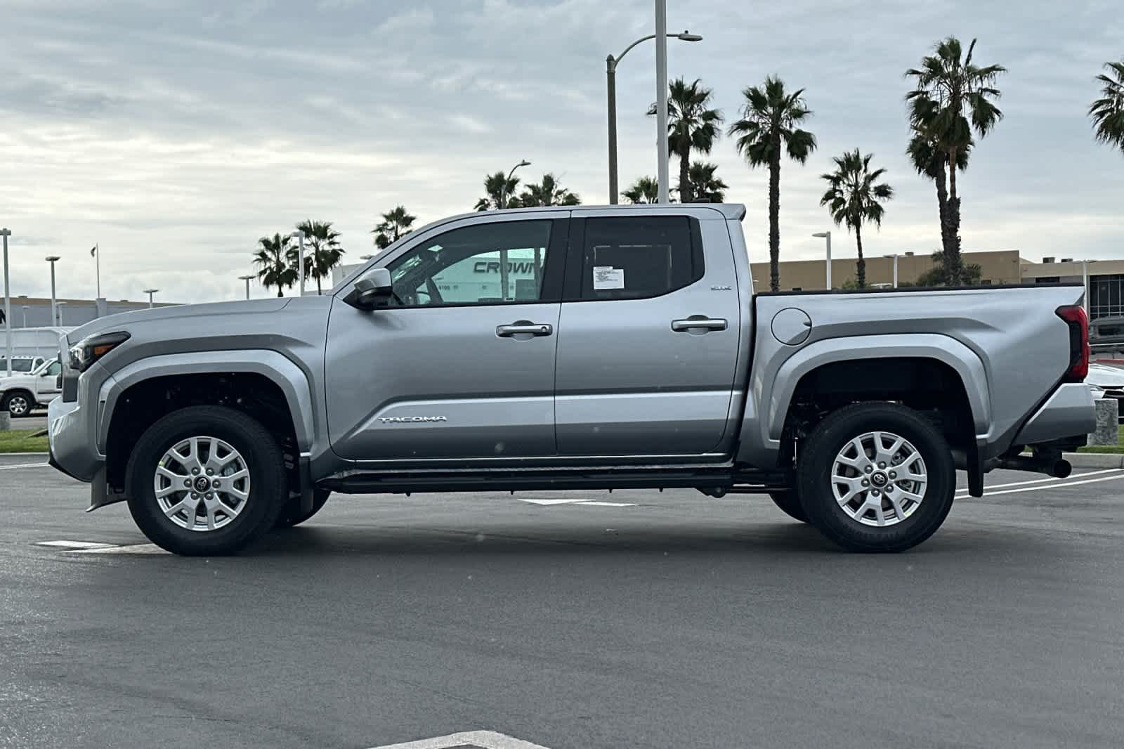 2026 Toyota Tacoma SR5 - Photo 7