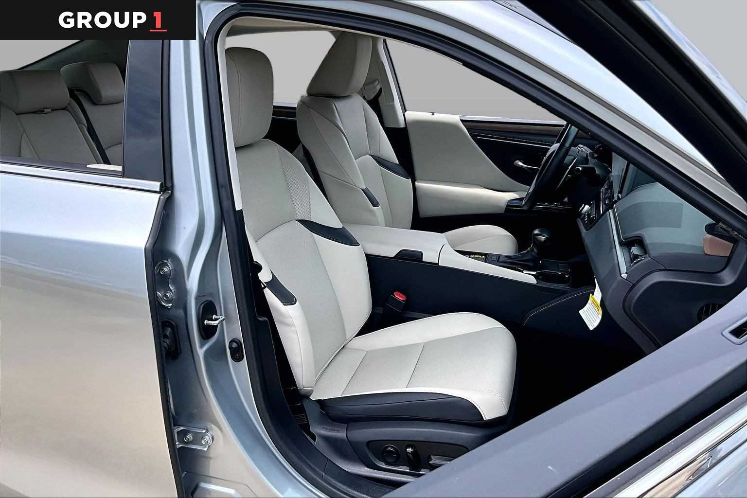 Used 2025 Iridium Lexus  image 8