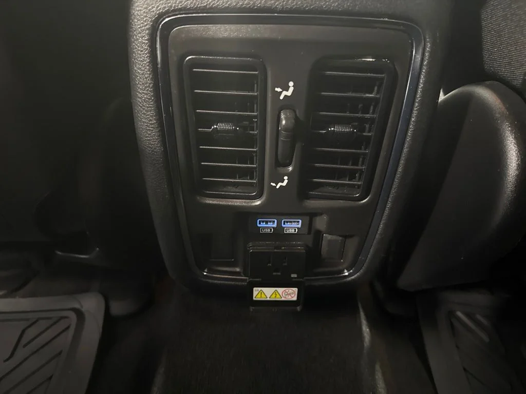 Used 2022 White Jeep Limited image 18