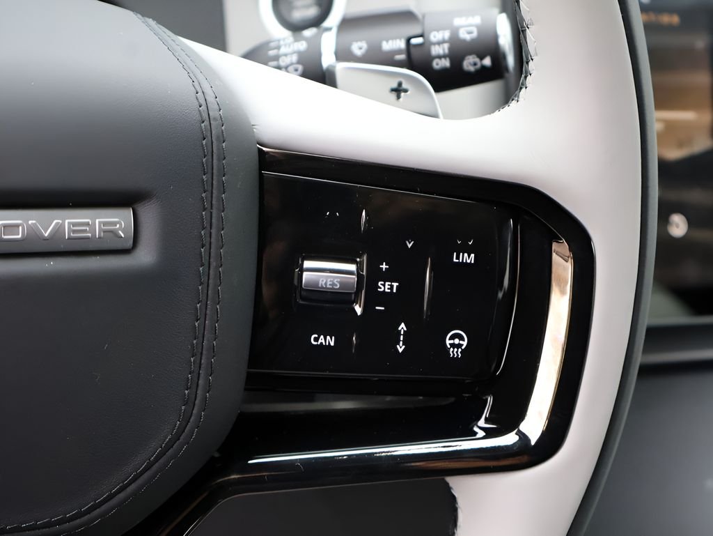 New 2026 Carpathian Grey Land Rover  image 31
