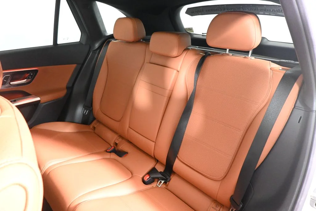 Certified Used 2026 White Mercedes-Benz GLC 300 image 4