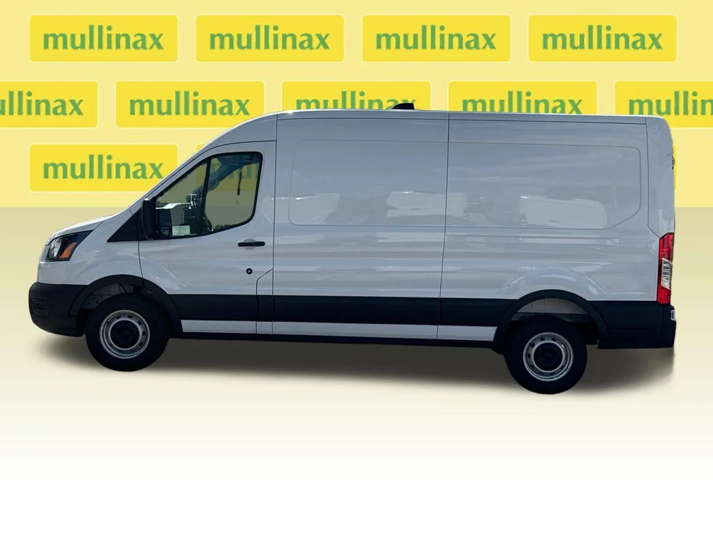 New 2026 White Ford Base image 2