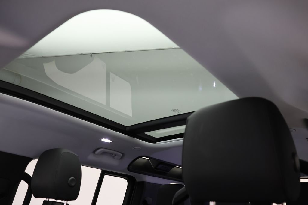 Used 2026 Fuji White Land Rover S image 13
