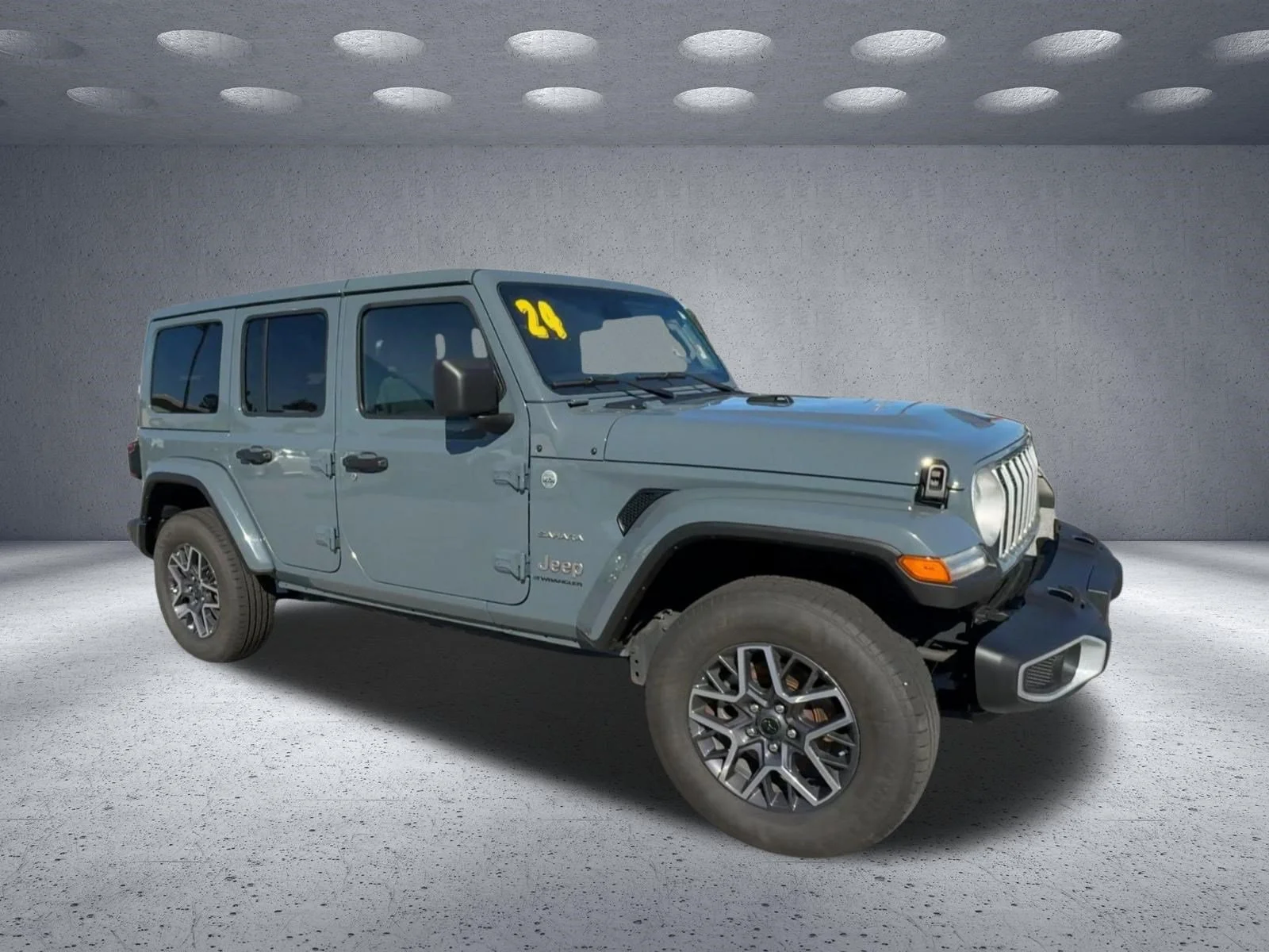 Used 2024 Anvil Clear Coat Jeep Sahara image 1