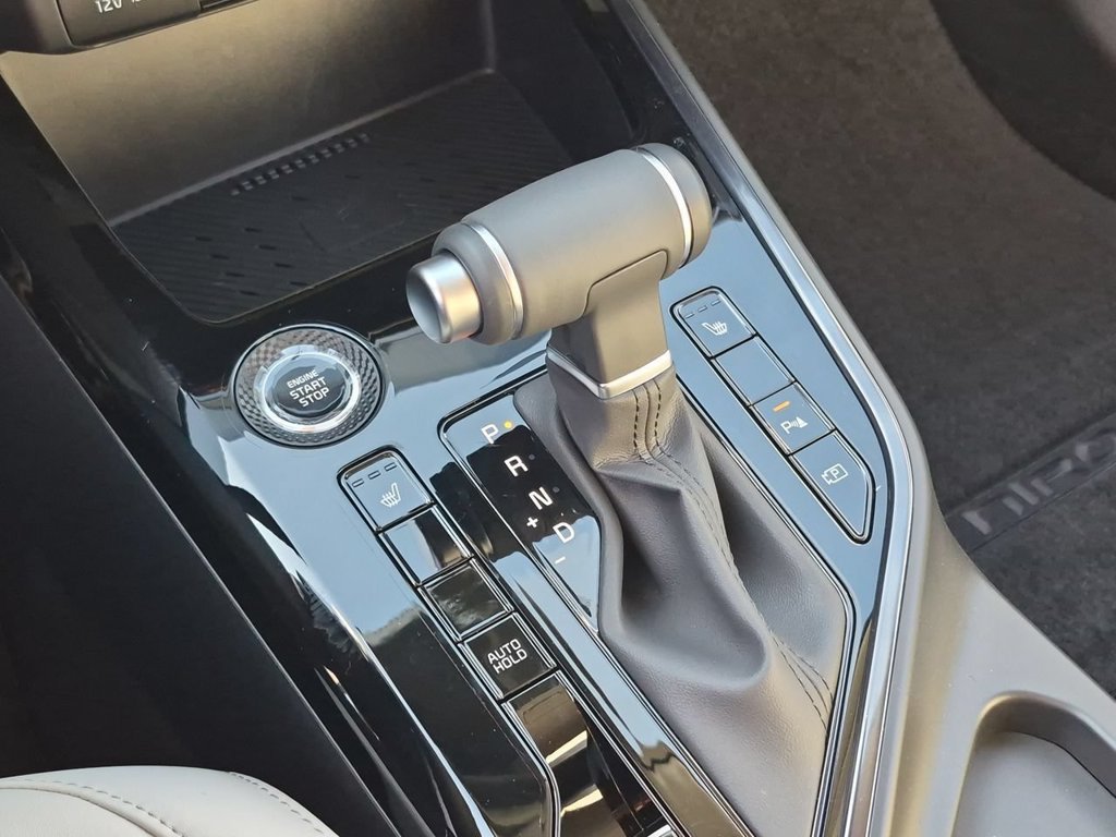 New 2026 Snow White Pearl Kia EX image 16