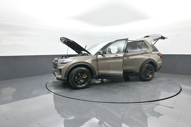 New 2026 Marsh Gray Ford Tremor® image 40