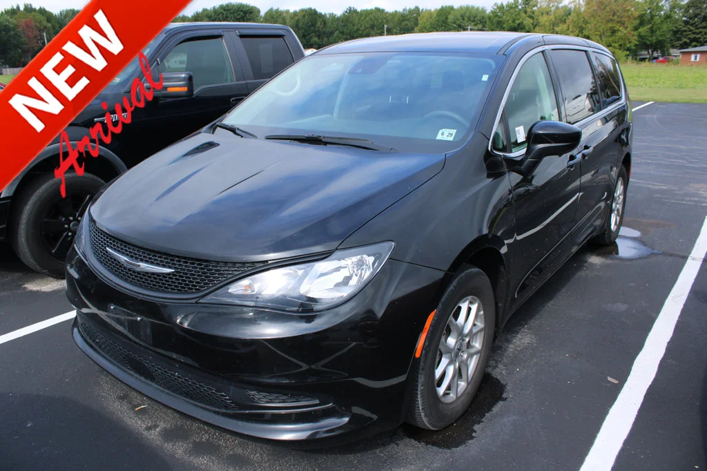 2024 Chrysler Voyager