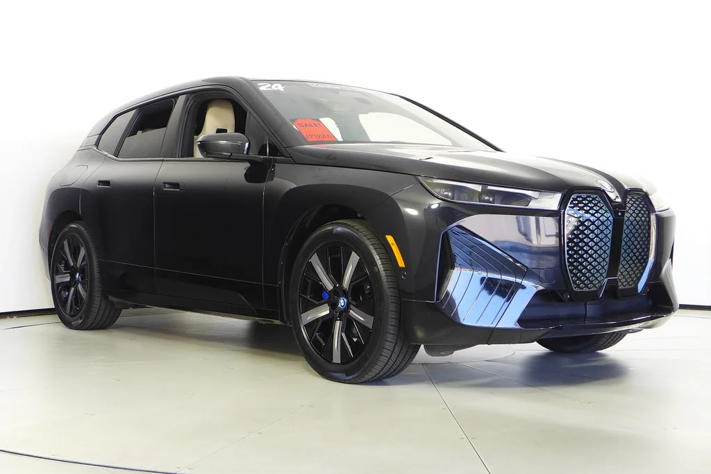 Used 2024 Black BMW xDrive50 image 4