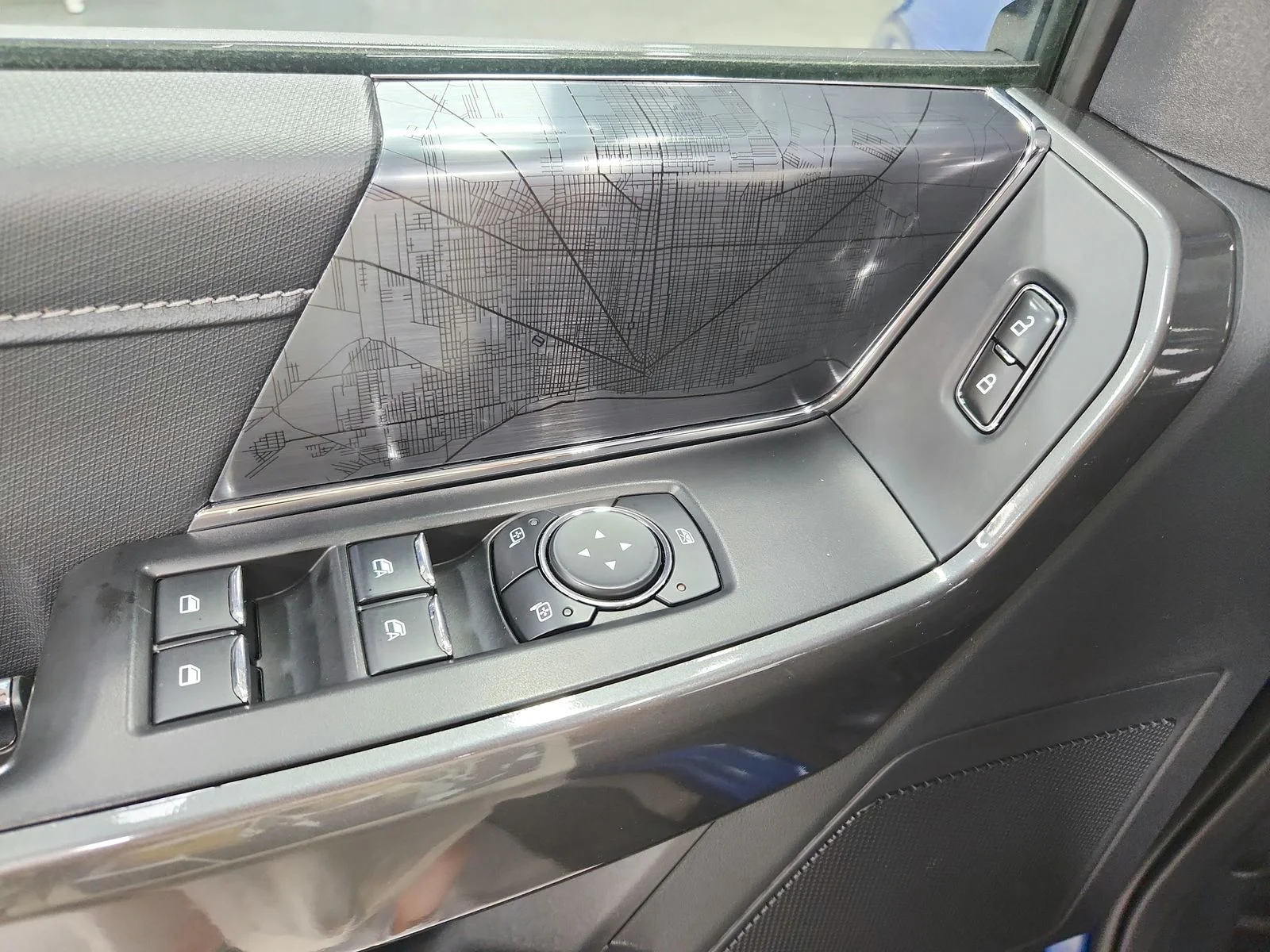 Used 2023 Blue Ford XLT image 33