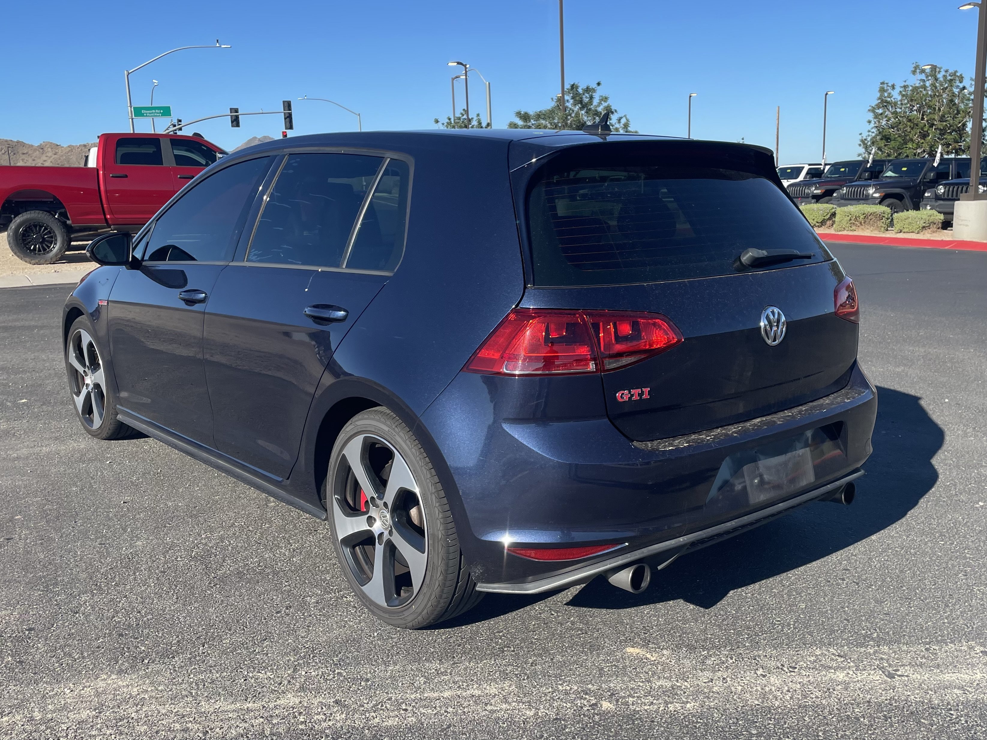 Used 2016 Night Blue Volkswagen Autobahn image 3