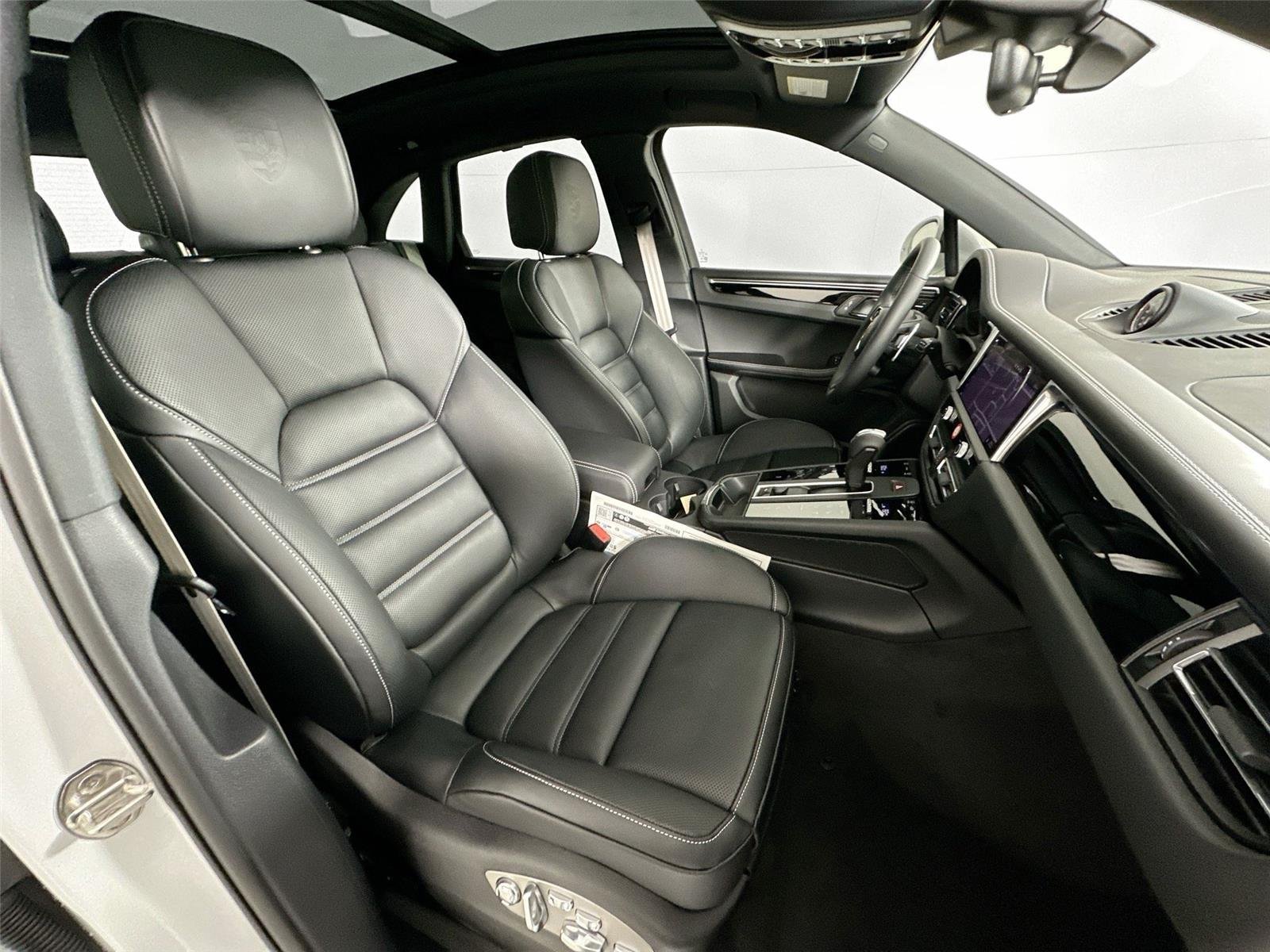 New 2026 White Porsche S image 28