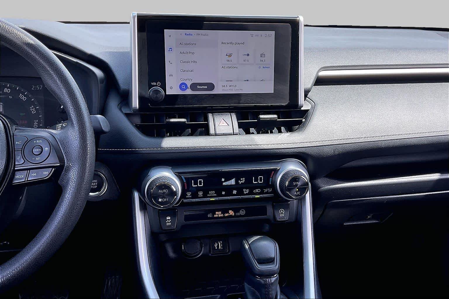 Used 2025 Ice Cap Toyota XLE image 7