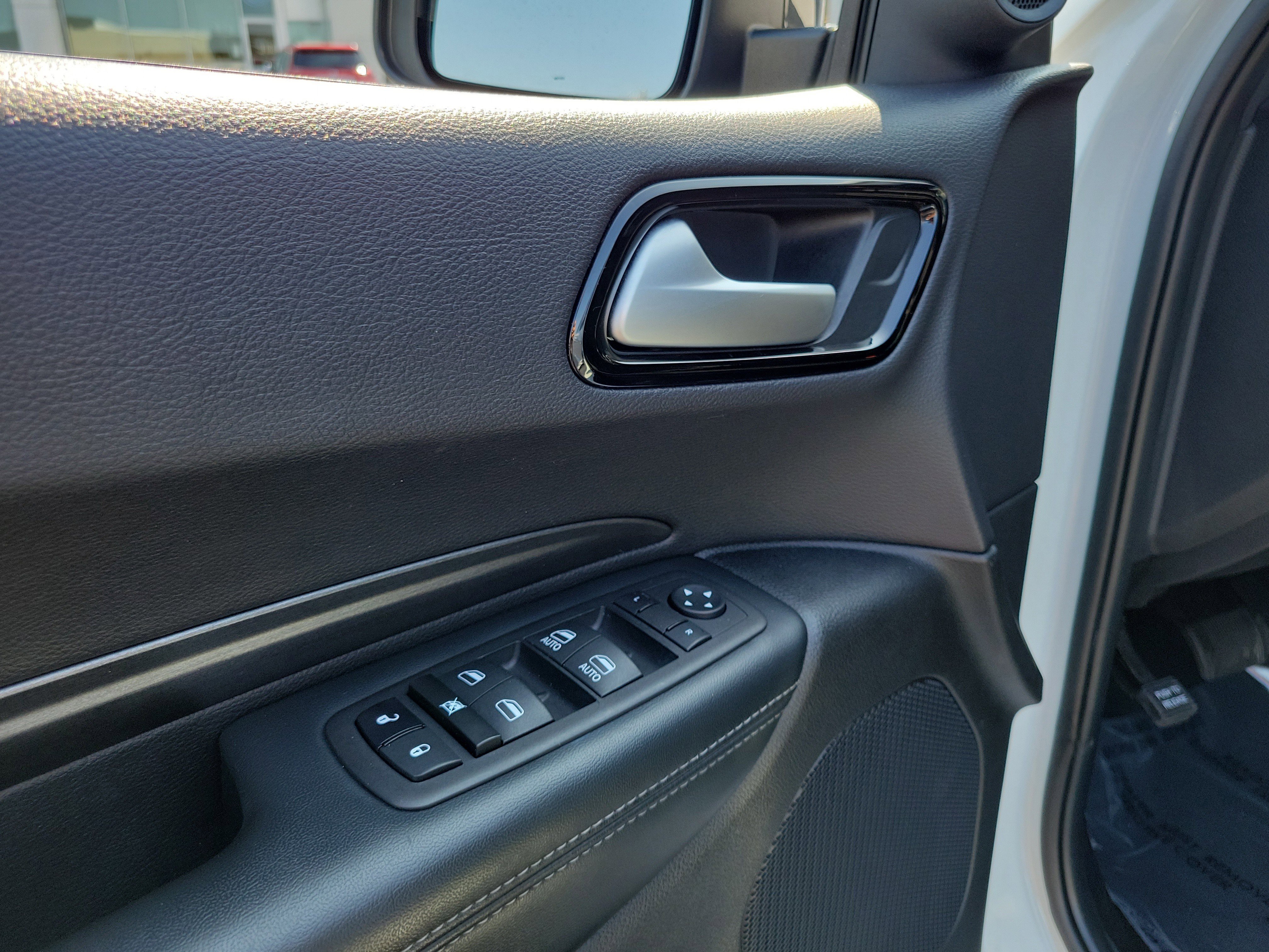 2024 Dodge Durango SXT - Photo 18