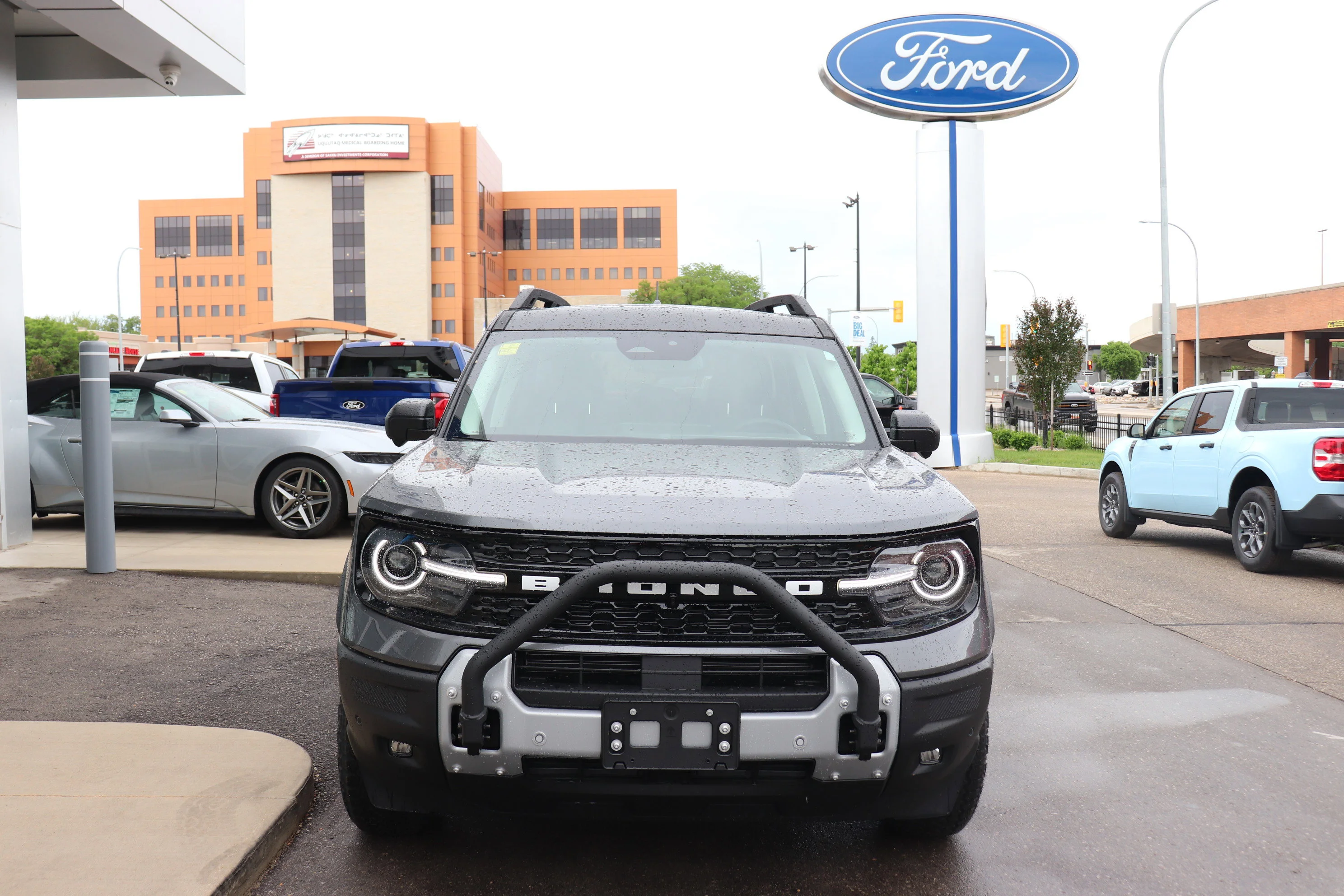 New 2026 CARBONIZED GREY Ford Outer Banks image 2