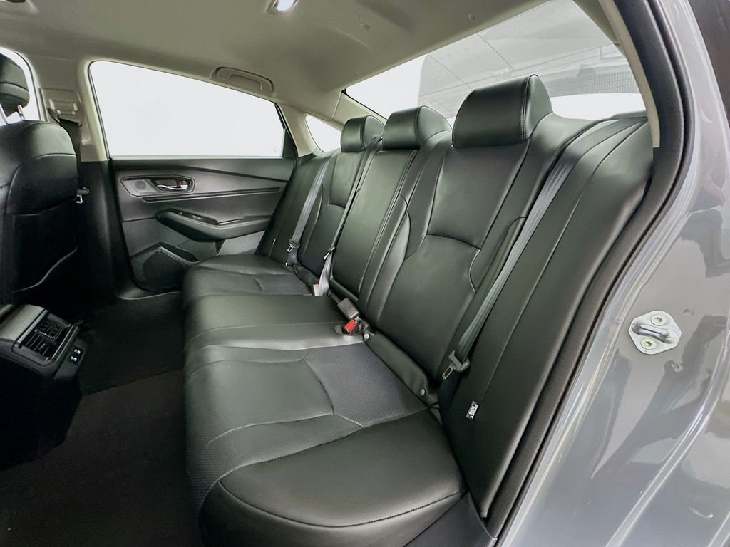 New 2026 Urban Gray Pearl Honda Touring image 25