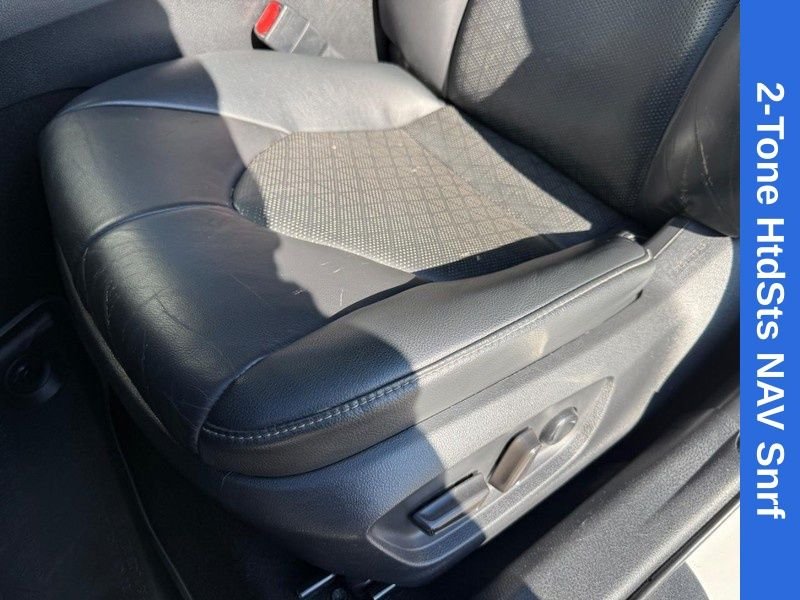 Used 2019 Midnight Black Metallic Toyota XSE image 17