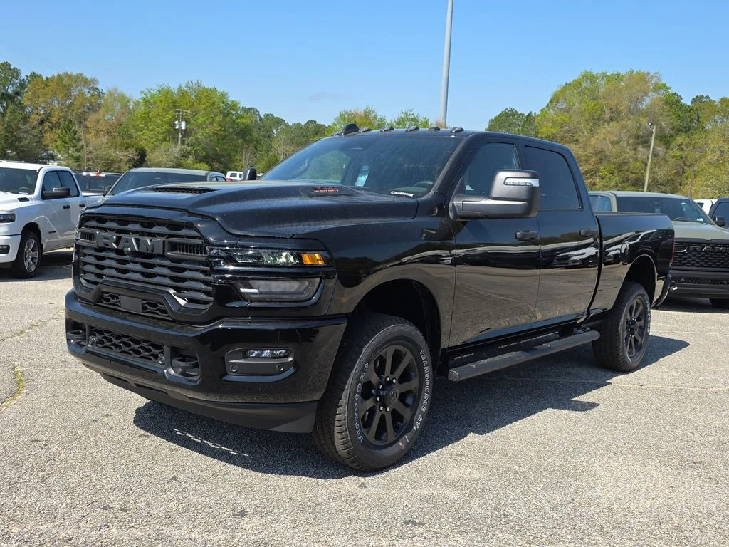 New 2026 Diamond Black Crystal Pearl-Coat Exterior Paint RAM Tradesman image 8