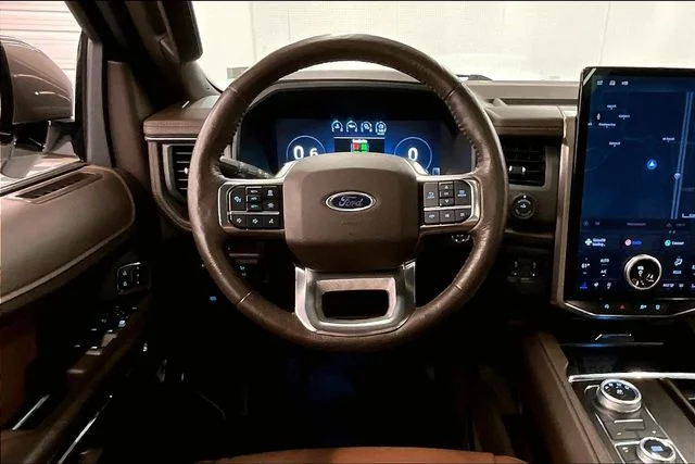 Used 2024 Star White Metallic Tri-Coat Ford King Ranch image 6