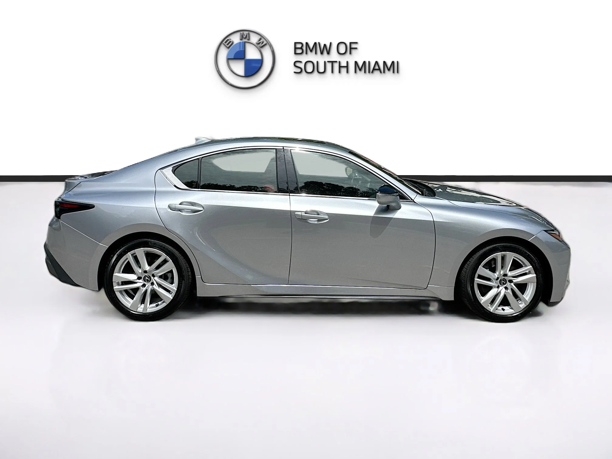 2025 Lexus IS 300 - Photo 8