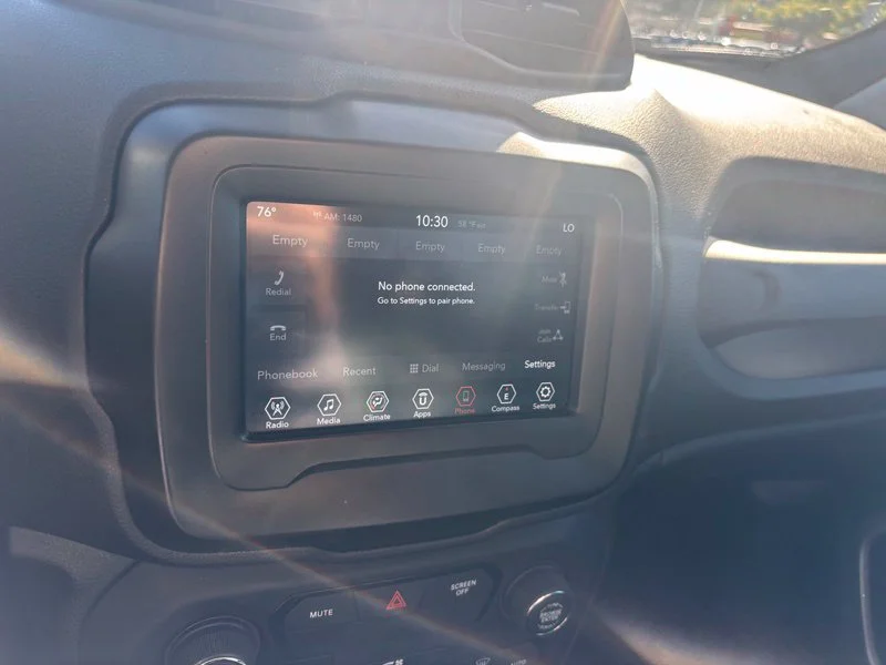 Used 2020 Gray Jeep Latitude image 12