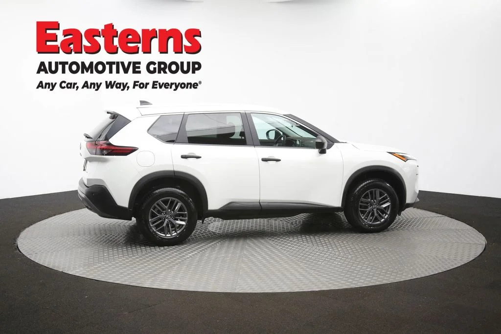 Used 2023 White Nissan S image 45