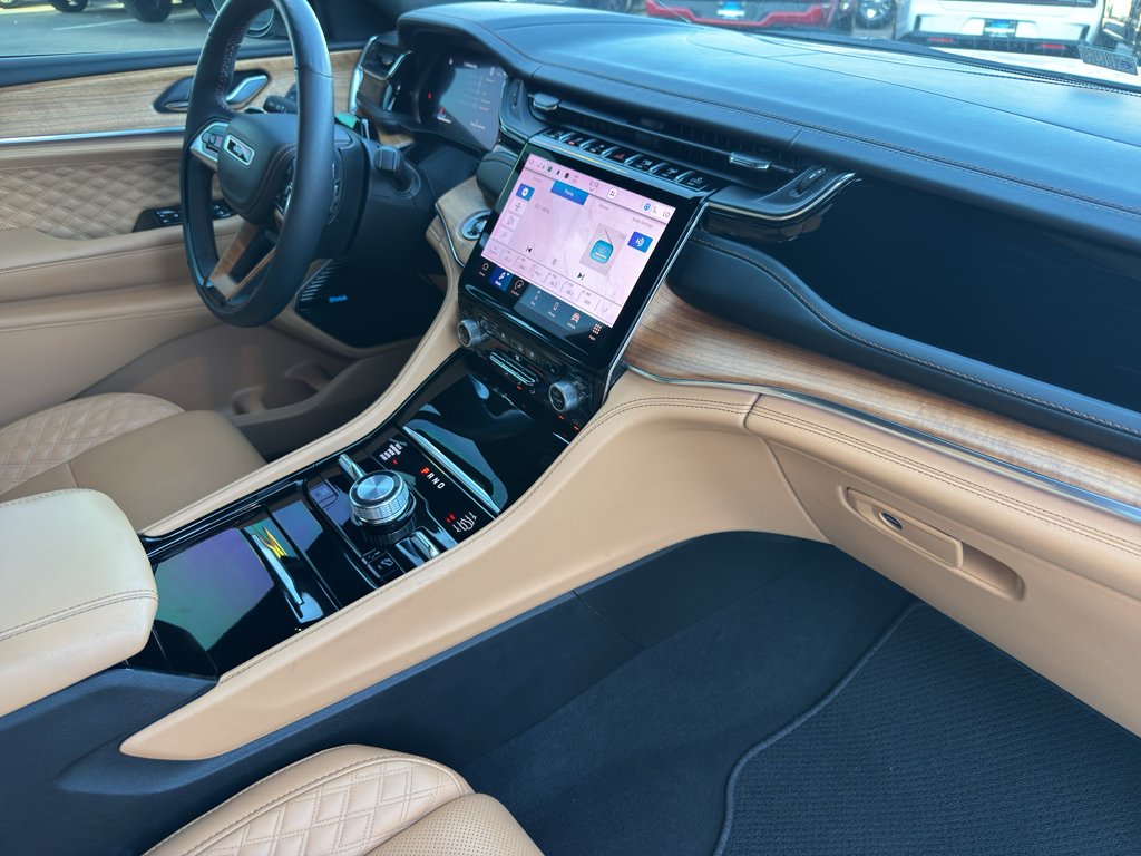 Used 2025 Bright White Clearcoat Jeep Summit Reserve image 11
