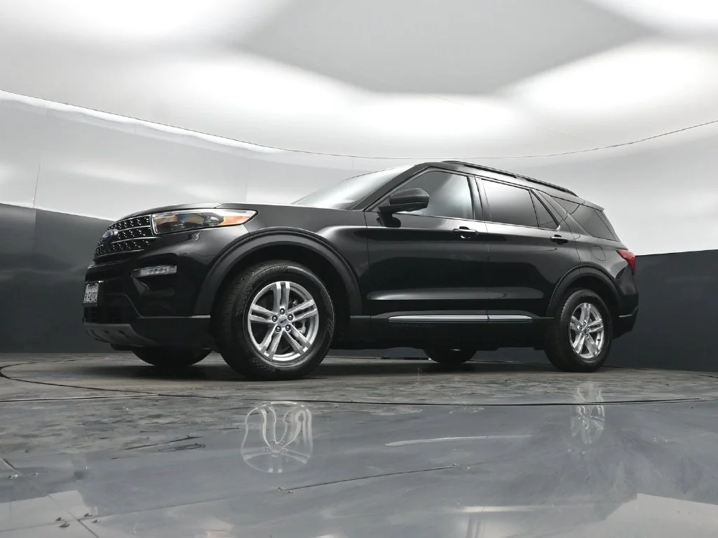 Certified Used 2023 Black Ford XLT image 43