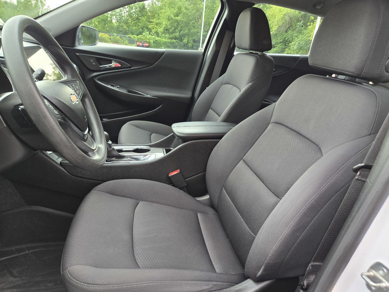 Used 2021 SUMMIT WHITE Chevrolet LT image 24