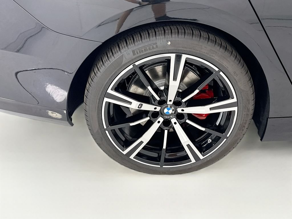 Used 2027 Black Sapphire Metallic BMW 530i image 33