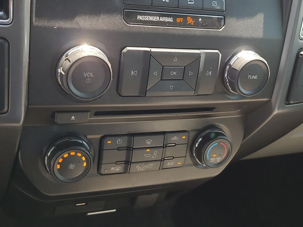 Used 2018 White Ford XLT image 24
