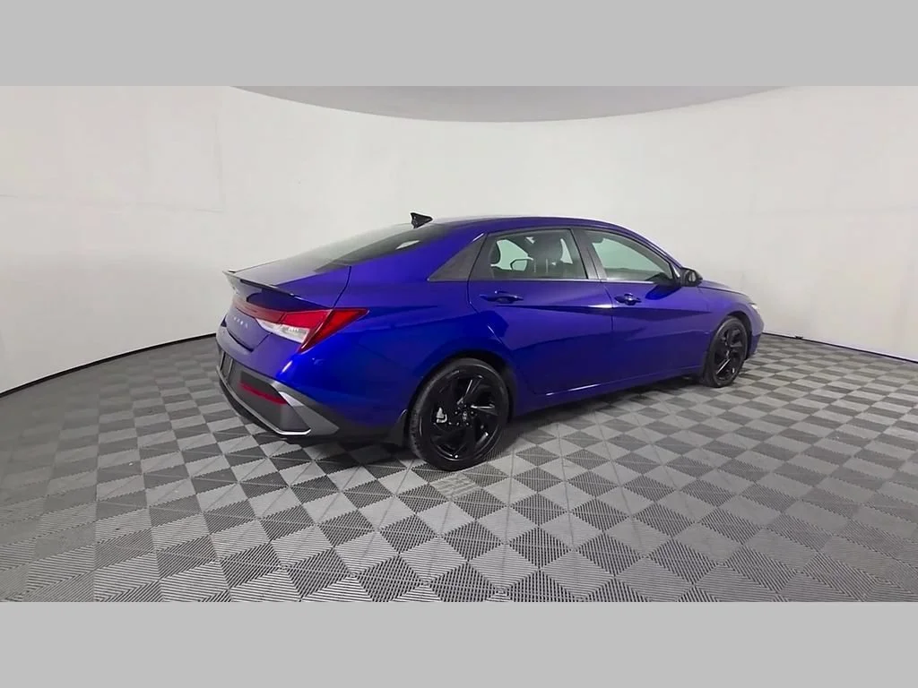 Used 2026 Intense Blue Hyundai SEL Sport image 39