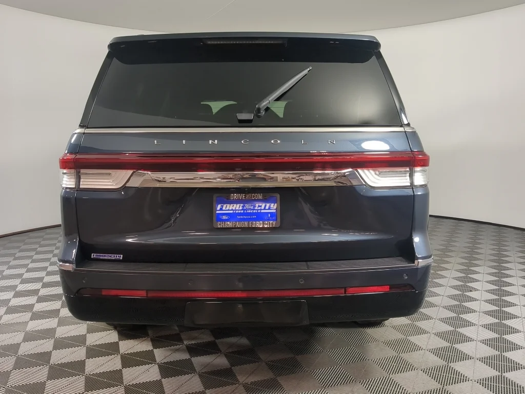 Used 2024 Flight Blue Lincoln Reserve image 7