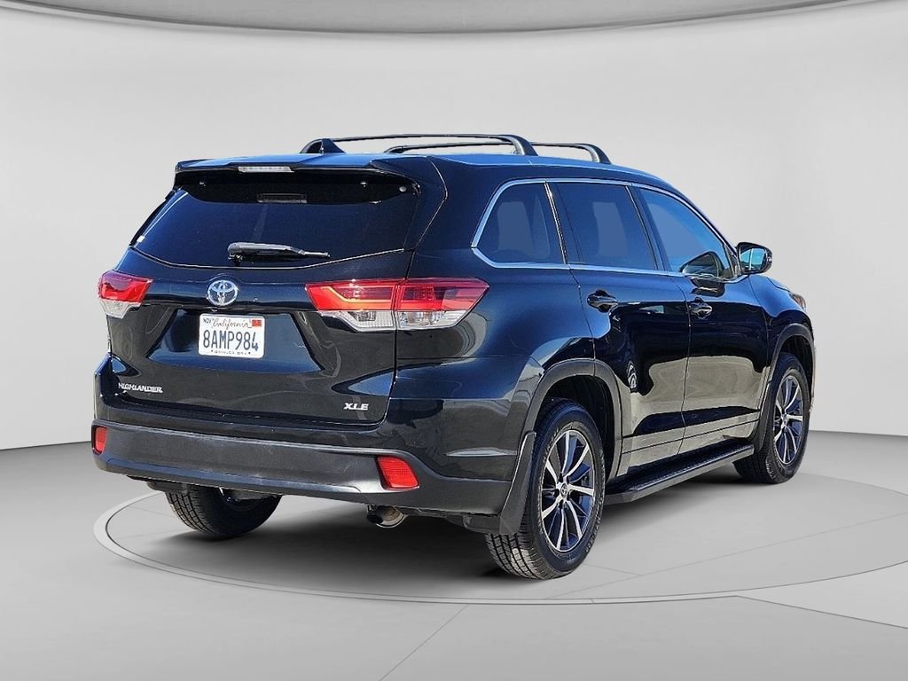 2017 Toyota Highlander XLE - Photo 18