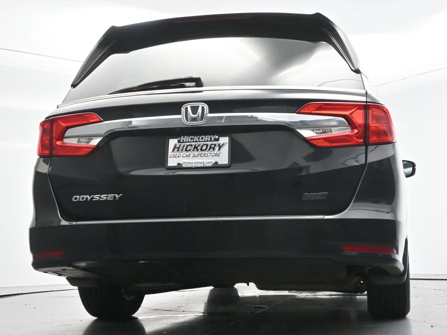 Used 2018 Crystal Black Pearl Honda EX-L image 48