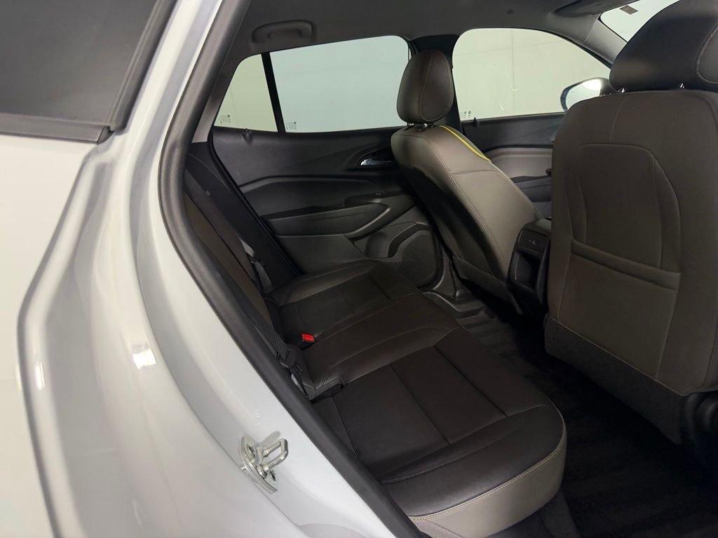 Certified Used 2025 White Chevrolet ACTIV image 28
