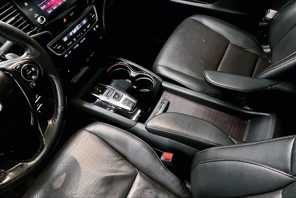 Used 2021 White Honda Black Edition image 19