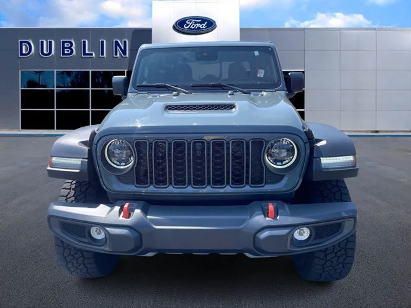 Used 2024 Anvil Clearcoat Jeep Mojave image 2