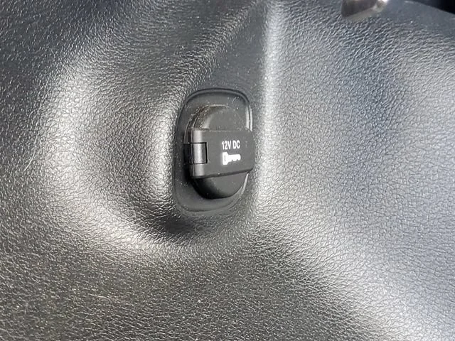 Used 2020 Velvet Red Pear Jeep Altitude image 29