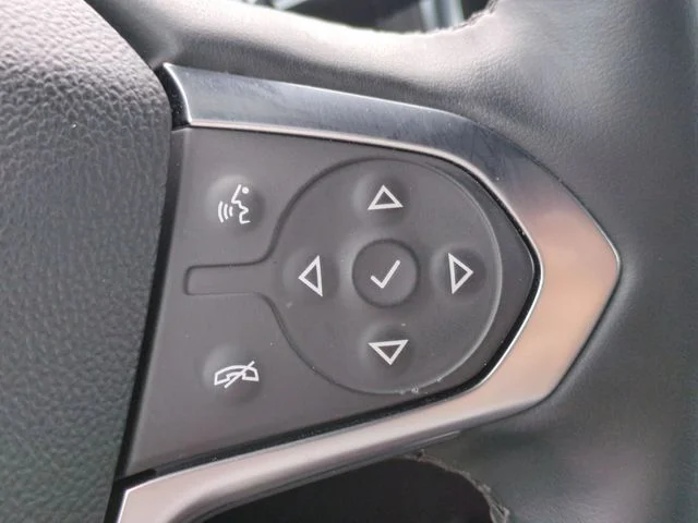 Used 2023 White Chevrolet Premier image 18