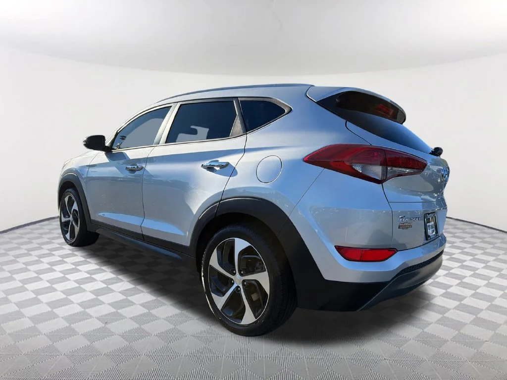 Used 2016 Silver Hyundai Limited image 7
